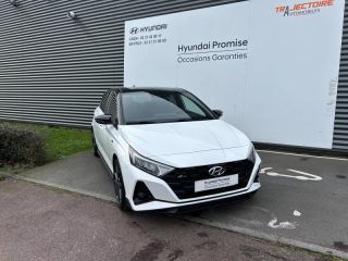 14100 : Hyundai Lisieux - Trajectoire Automobiles - HYUNDAI i20 - i20 - Polar White Métal/Toit/rétros Black - Traction - Essence/Micro-Hybride