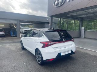 64100 : Hyundai Bayonne - Oceanic Auto - HYUNDAI i20 - i20 - Polar White Métal/Toit/rétros Black - Traction - Essence/Micro-Hybride