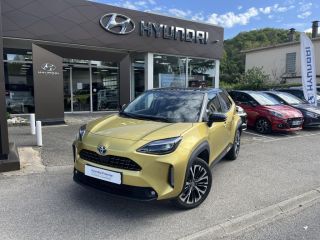 38200 : Hyundai Vienne - Groupe Central Autos - TOYOTA YARIS CROSS HYBRIDE Collection - YARIS CROSS - Jaune - Automate à fonct. Continu - Essence / Courant électrique
