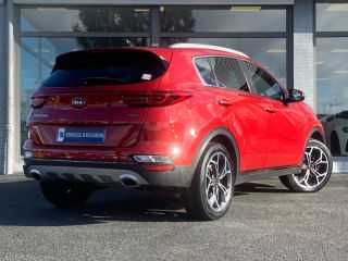57200 : Hyundai Sarreguemines - Theobald Automobiles - KIA Sportage - Sportage - Rouge Rubis - Traction - Diesel/Micro-Hybride