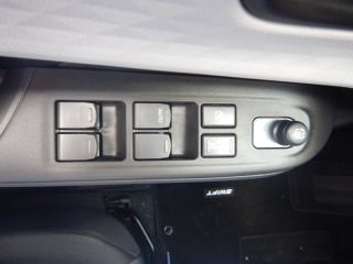 52000 : Hyundai Chaumont - Garage Michel Bazin - SUZUKI Swift - Swift - Orange - Traction - Essence/Micro-Hybride