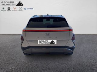 13300 : Hyundai Salon de Provence - Cap Milanesio - HYUNDAI KONA Creative - KONA (02/2023) - Blanc - Automate sequentiel - Essence / Courant électrique