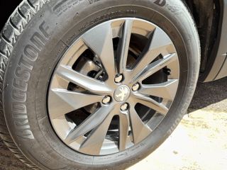 04100 : Hyundai Manosque - Pedinielli - PEUGEOT 2008 Active Pack - 2008 II - METALLISE ORANGE FUSION - Boîte manuelle - Essence sans plomb