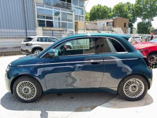 04100 : Hyundai Manosque - Pedinielli - FIAT 500e 3+1 Nouvelle 500 - 500 III ELECTRIQUE - Bleu - Automate à fonct. Continu - Courant électrique
