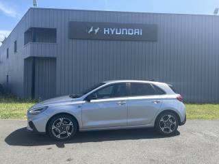 41000 : Hyundai Blois - Mondial Auto - HYUNDAI i30 - i30 - Shimmering Silver Métal - Traction - Essence/Micro-Hybride