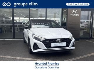 40990 : Hyundai Dax - i-AUTO - HYUNDAI i20 - i20 - Polar White Métal/Toit/rétros Black - Traction - Essence/Micro-Hybride