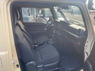 89100 : Hyundai Sens - APS - SUZUKI Jimny - Jimny - BEIGE - Intégrale - Essence