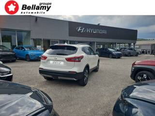 39570 : Hyundai Lons-le-Saunier - Expo Bellamy - NISSAN Qashqai - Qashqai - Blanc Lunaire - Traction - Essence