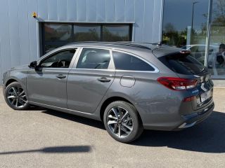 57685 : Hyundai Metz - Theobald Automobiles - HYUNDAI i30 SW - i30 SW - Ecotronic Grey métal - Traction - Essence