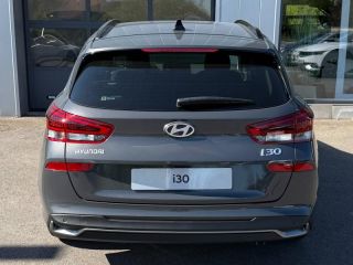 57685 : Hyundai Metz - Theobald Automobiles - HYUNDAI i30 SW - i30 SW - Ecotronic Grey métal - Traction - Essence