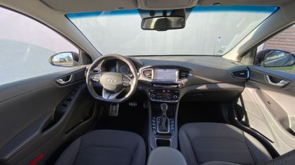 49300 : Hyundai Cholet - Océane Auto - HYUNDAI IONIQ Creative - IONIQ - Noir - Automate sequentiel - Essence / Courant électrique