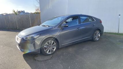 49300 : Hyundai Cholet - Océane Auto - HYUNDAI IONIQ Creative - IONIQ - Noir - Automate sequentiel - Essence / Courant électrique