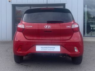 57200 : Hyundai Sarreguemines - Theobald Automobiles - HYUNDAI i10 - i10 - Dragon Red Métal - Traction - Essence