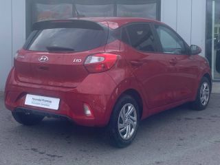 57200 : Hyundai Sarreguemines - Theobald Automobiles - HYUNDAI i10 - i10 - Dragon Red Métal - Traction - Essence