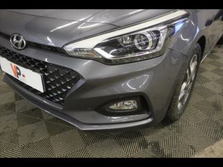 75013 : Hyundai Paris 13 - Bayard Automobiles - HYUNDAI i20 - i20 - Gris - Traction - Essence