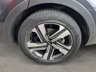 38200 : Hyundai Vienne - Groupe Central Autos - KIA SORENTO Premium - SORENTO IV - Gris - Boîte automatique - Essence / Courant électrique