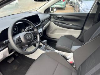 89100 : Hyundai Sens - APS - HYUNDAI i20 - i20 - Phantom Black Métal - Traction - Essence