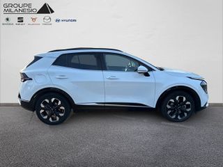 13730 : Hyundai Marignane - Cap Milanesio - KIA SPORTAGE Active - SPORTAGE V - Blanc - Boîte automatique - Essence / Courant électrique
