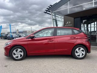 21300 : Hyundai Dijon - Privilège Automobiles - HYUNDAI i20 Initia - i20 III - dragon red - Boîte manuelle - Essence sans plomb