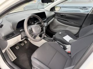 14100 : Hyundai Lisieux - Trajectoire Automobiles - HYUNDAI Bayon - Bayon - Atlas White - Traction - Essence