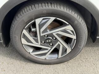 14100 : Hyundai Lisieux - Trajectoire Automobiles - HYUNDAI Bayon - Bayon - Atlas White - Traction - Essence