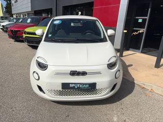 04100 : Hyundai Manosque - Pedinielli - FIAT 500e 3+1 Nouvelle 500 - 500 III ELECTRIQUE - Blanc - Automate à fonct. Continu - Courant électrique