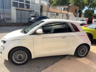 04100 : Hyundai Manosque - Pedinielli - FIAT 500e 3+1 Nouvelle 500 - 500 III ELECTRIQUE - Blanc - Automate à fonct. Continu - Courant électrique