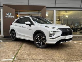 72100 : Hyundai Le Mans - GCA LE MANS - MITSUBISHI Eclipse Cross - Eclipse Cross - Diamond White spécial - Transmission intégrale - Hybride rechargeable : Essence/Electrique
