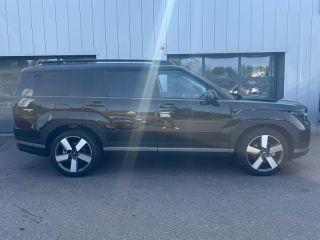 57685 : Hyundai Metz - Theobald Automobiles - HYUNDAI Santa Fe - Santa Fe - Abyss Black Métal - Transmission intégrale - Hybride rechargeable : Essence/Electrique