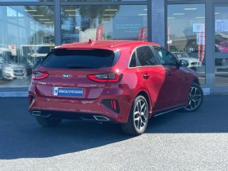 57200 : Hyundai Sarreguemines - Theobald Automobiles - KIA Ceed - Ceed - Rouge Rubis métallisé - Traction - Essence