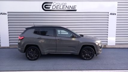 30100 : Hyundai Alès - Auto Hall - JEEP COMPASS S - COMPASS II - Gris - Boîte automatique - Essence / Courant électrique