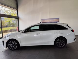 38300 : Hyundai Bourgoin-Jallieu - CENTRAL MOTOR LYON - KIA CEED SW GT Line - CEED III - Blanc - Boîte manuelle - Essence sans plomb