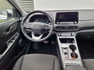 14100 : Hyundai Lisieux - Trajectoire Automobiles - HYUNDAI Kona - Kona - Bleu - Traction - Electrique