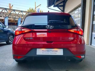 78000 : Hyundai Versailles - SOCOHY - HYUNDAI i20 - i20 - Dragon Red Métal - Traction - Essence/Micro-Hybride