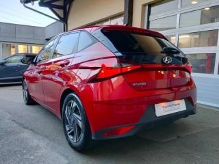 78000 : Hyundai Versailles - SOCOHY - HYUNDAI i20 - i20 - Dragon Red Métal - Traction - Essence/Micro-Hybride