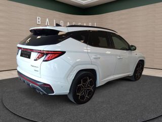 83130 : Hyundai Toulon - Autodif SAS - Groupe BALDASSARI - HYUNDAI TUCSON N Line Executive - TUCSON IV - Blanc - Boîte automatique - Essence / Courant électrique