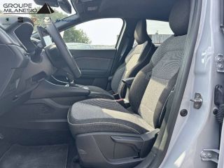 13290 : Hyundai Aix en Provence - Cap Milanesio - RENAULT CAPTUR Techno - CAPTUR II - Gris - Boîte hybride multimode - Essence / Courant électrique