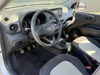 21300 : Hyundai Dijon - Privilège Automobiles - HYUNDAI i10 Initia - i10 III - Gris - Boîte manuelle - Essence sans plomb