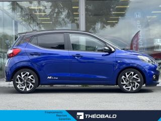 57200 : Hyundai Sarreguemines - Theobald Automobiles - HYUNDAI i10 - i10 - Intense Blue Métal/Toit/rétros Black - Traction - Essence