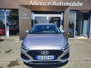 28600 : Hyundai Chartres - Alliance Automobile - HYUNDAI i30 SW - i30 SW - Shimmering Sylver métal - Traction - Essence