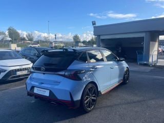 64100 : Hyundai Bayonne - Oceanic Auto - HYUNDAI i20 - i20 - Performance Blue/Toit/rétro Black - Traction - Essence
