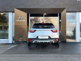 29000 : Hyundai Quimper - Iroise Automobiles - KIA Stonic - Stonic - Gris Aluminium métallisé - Traction - Essence/Micro-Hybride