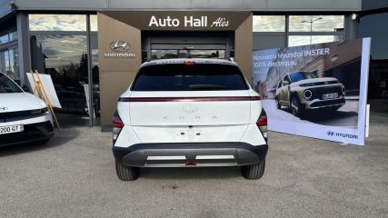 30100 : Hyundai Alès - Auto Hall - HYUNDAI KONA Creative - KONA II - ATLAS WHITE - Automate sequentiel - Essence / Courant électrique