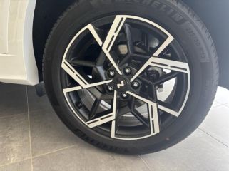 89100 : Hyundai Sens - APS - HYUNDAI Tucson - Tucson - Serenity White Métal - Traction - Hybride : Essence/Electrique