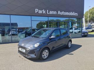 56000 : Hyundai Vannes - Park Lann Automobiles - HYUNDAI i10 - i10 - Aurora Grey Métal - Traction - Essence