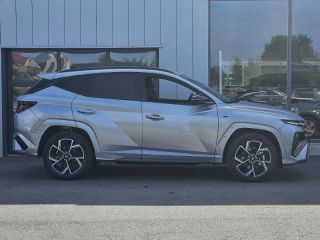 57685 : Hyundai Metz - Theobald Automobiles - HYUNDAI Tucson - Tucson - Shimmering Silver/Toit/rétros Black - Traction - Hybride : Essence/Electrique