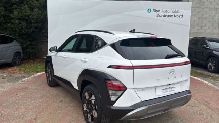 33110 : Hyundai Bordeaux Nord Le Bouscat - Sipa Automobiles - HYUNDAI KONA Creative - KONA (02/2023) - BLANC - Automate sequentiel - Essence / Courant électrique