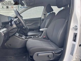 13290 : Hyundai Aix en Provence - Cap Milanesio - HYUNDAI KONA Intuitive - KONA (02/2023) - Blanc - Automate sequentiel - Essence / Courant électrique