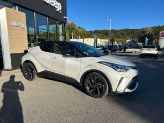 04100 : Hyundai Manosque - Pedinielli - TOYOTA C-HR HYBRIDE MY23 SIMPLIFIEE Design Ultimate - C-HR - Blanc - Automate à fonct. Continu - Essence / Courant électrique