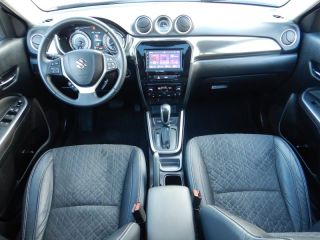 52000 : Hyundai Chaumont - Garage Michel Bazin - SUZUKI Vitara - Vitara - So'Color Galactic Gray/Black métal - Traction - Essence/Micro-Hybride